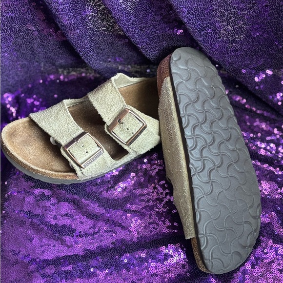 Birkenstock Taupe Suede Buckle Sandals, Size 38 - Picture 5 of 6